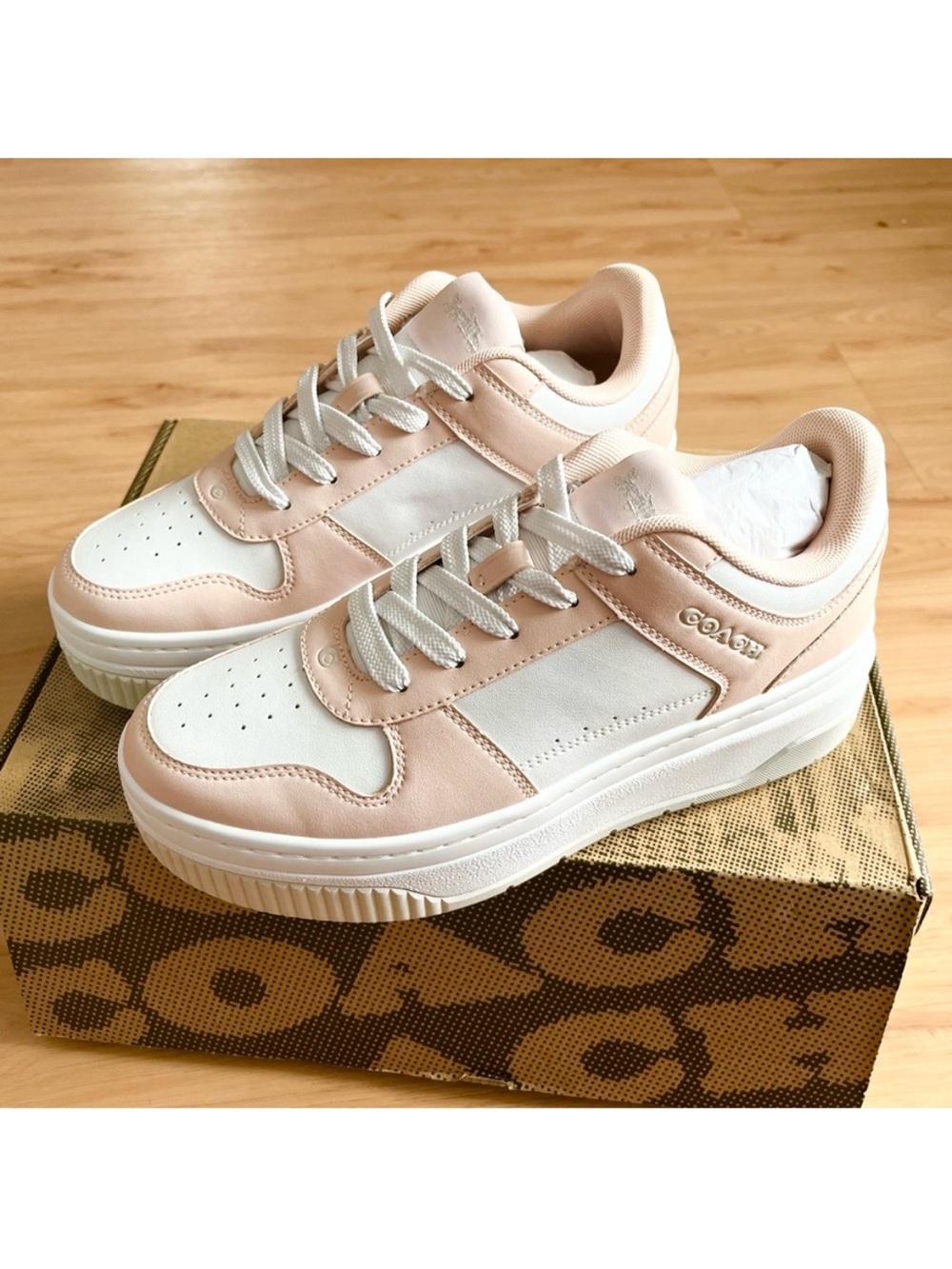 Coach Platform Sneaker
Women 9.0 US - Picture 12 of 14